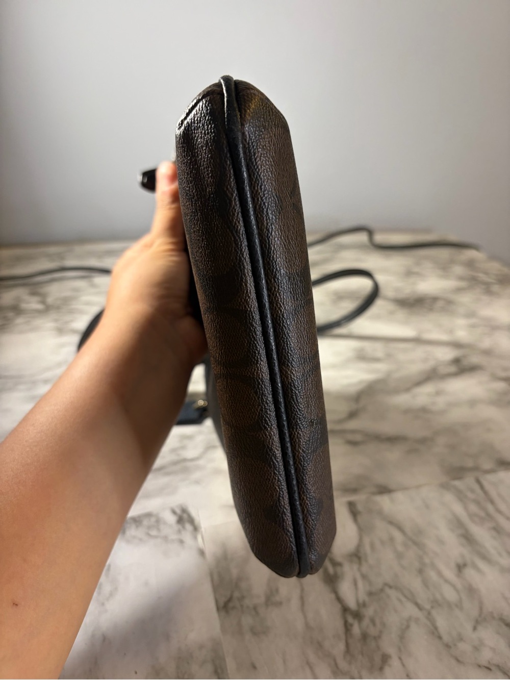 Coach Brown Signature Crossbody with Black Strap - Picture 4 of 11